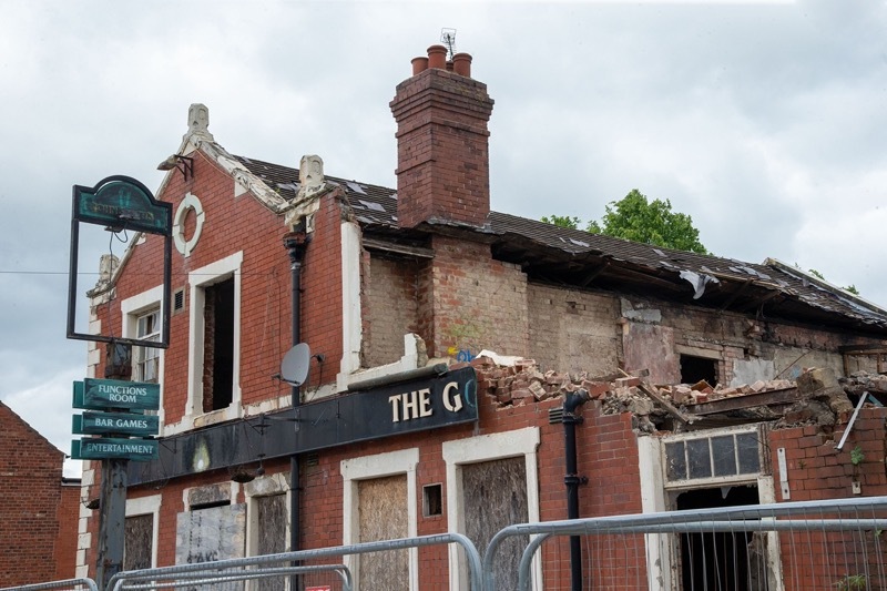 Other image for Demolition of eyesore pub finally underway